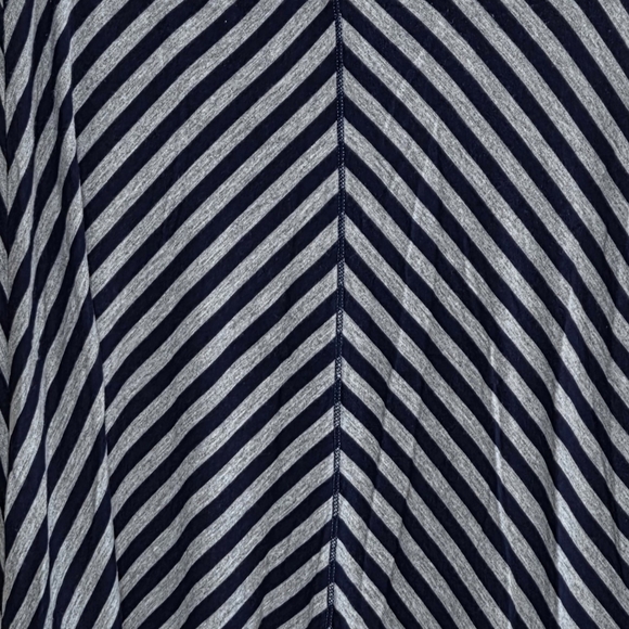 Max Studio |  Gray Navy Blue Angled Stripe Pull-On Waist Skirt Size Small - Picture 3 of 4